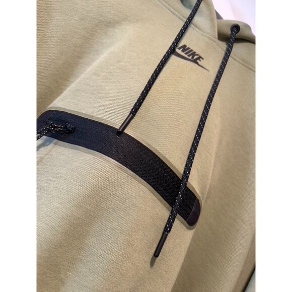 Nike Sweatshirt Women's XS Tech Fleece Oversized Crop Pullover Hoodie DR4973 334 - Picture 3 of 8